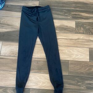 American Eagle Outfitters women’s velvet leggings